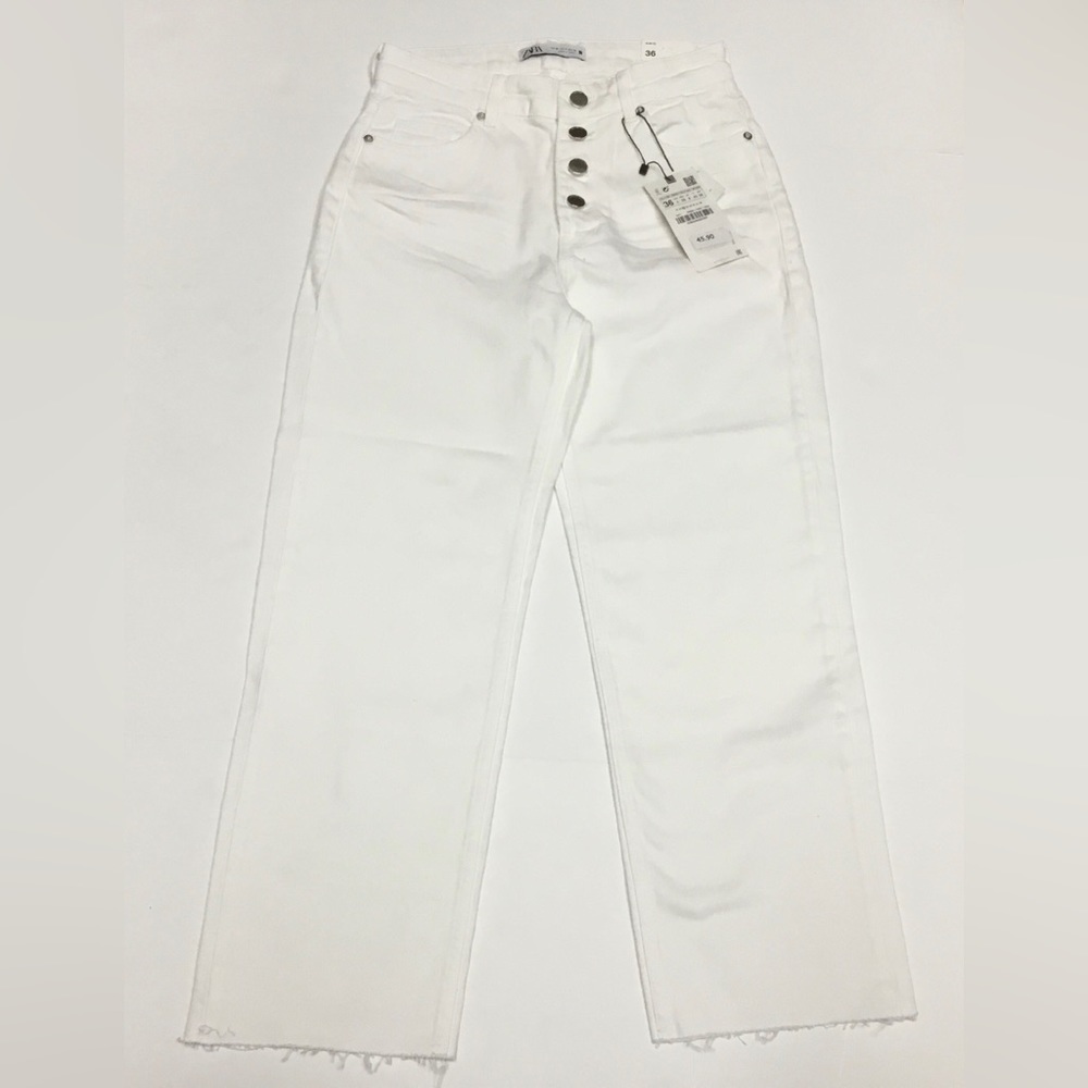 NWT ZARA White Button Up Jeans. Size 4